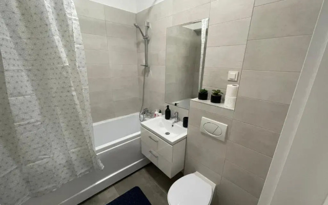 Lazar Towers Studios & Apartments near Palas
