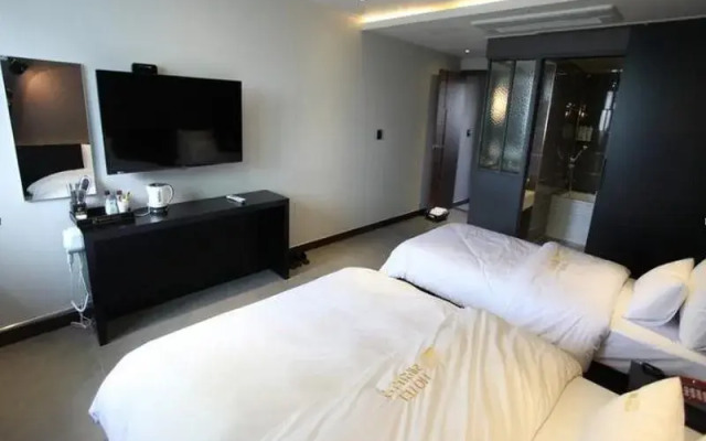 Hotel Rainbow 2