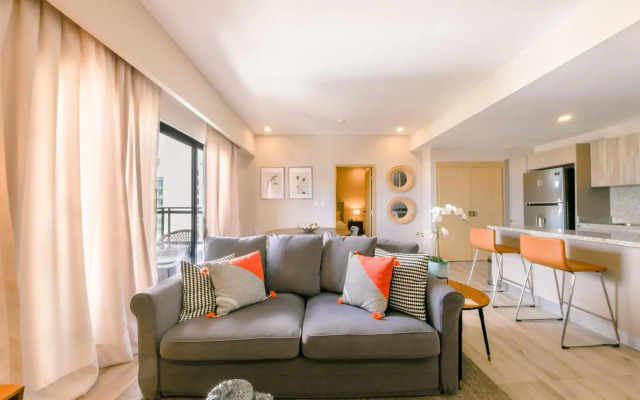 Breakfast Included at Regatta Living 906