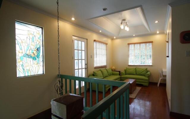 Charming Tagaytay Vacation Home