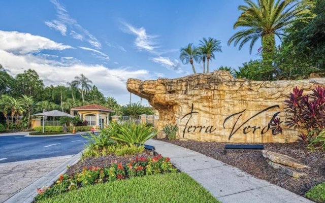 Amazing 3/2 Townhome With Lake View at Terra Verde!!