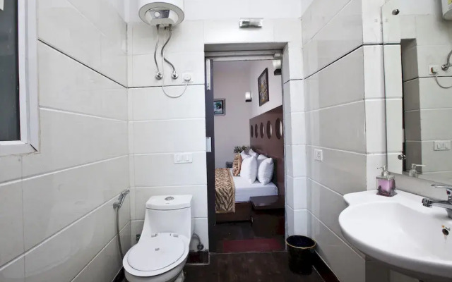OYO Premium Medanta 2