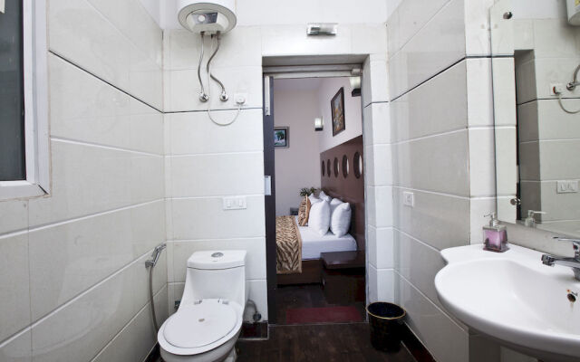 OYO Premium Medanta 2