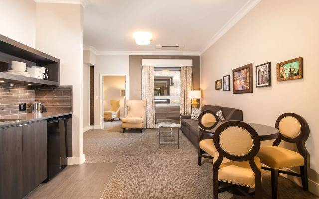 Mark Spencer Hotel