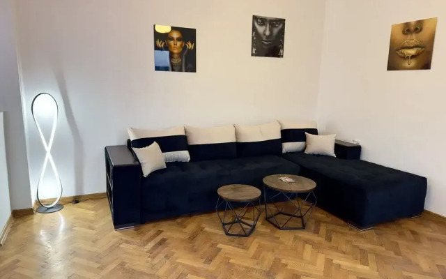 Downtown Victoria Apartments By CityBookings