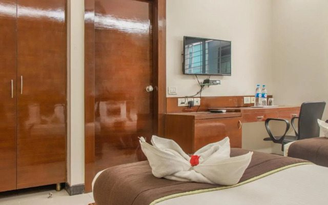 Omatra Hotel Infantry Road