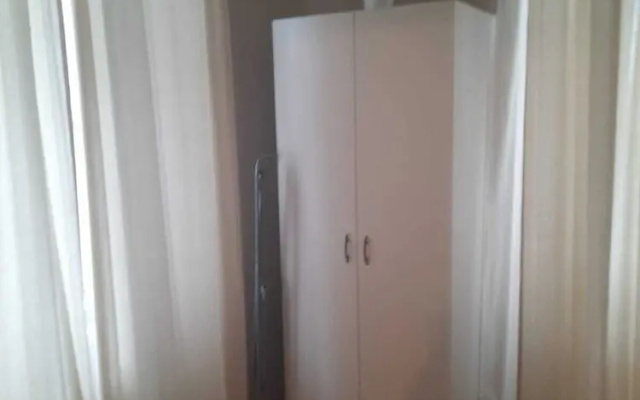 Bright 2BR Apartment Near Main Sights