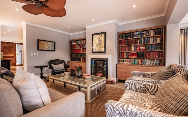 Valley Lodge - Babanango Game Reserve