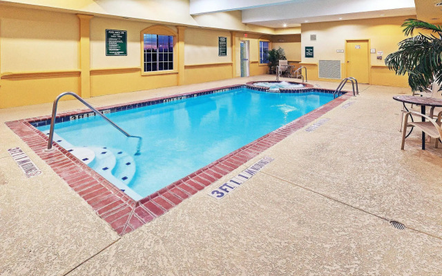 La Quinta Inn & Suites by Wyndham Gainesville