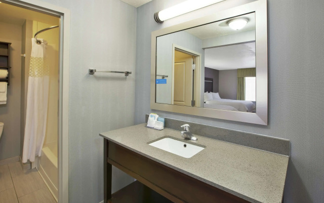 Hampton Inn & Suites Elyria