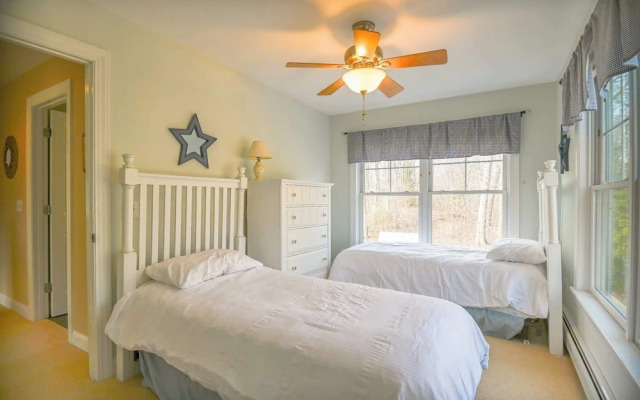 Stunning 5 Bdr, Walk to York Harbor Beach!