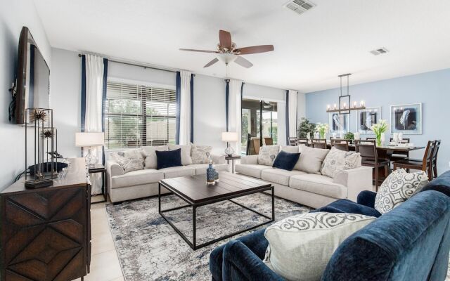 Moon Villa by Florida Spirit