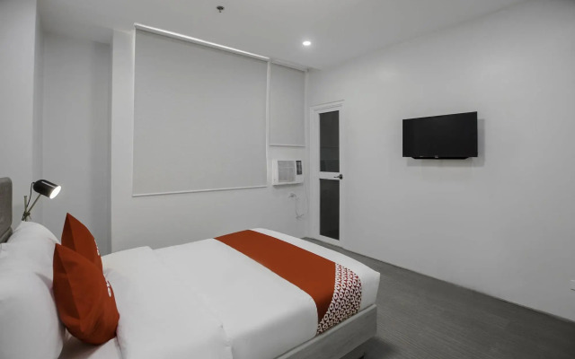 Sanchez Hotel by OYO Rooms