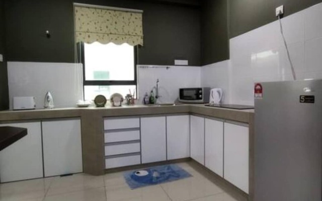 191 Cozy CasaKayangan 3BR by Grab A Stay
