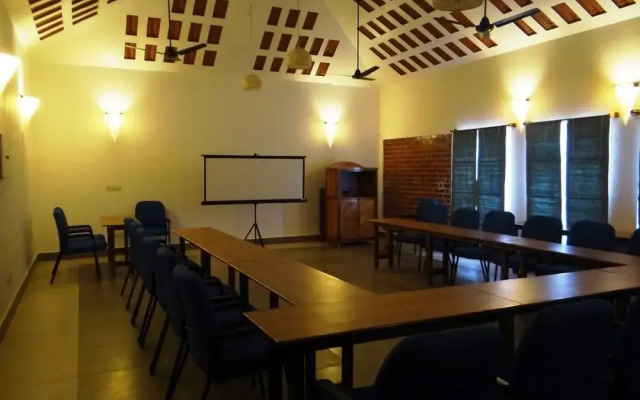 Inn Pondiville Forest Retreat