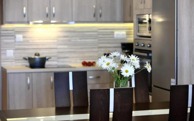 Goudis Suites