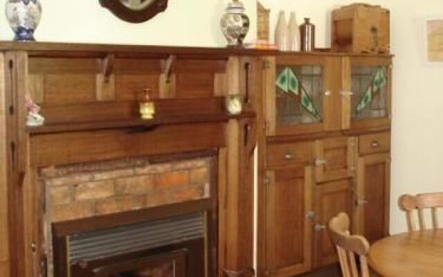 Christopher Hall's Colonial Accommodation