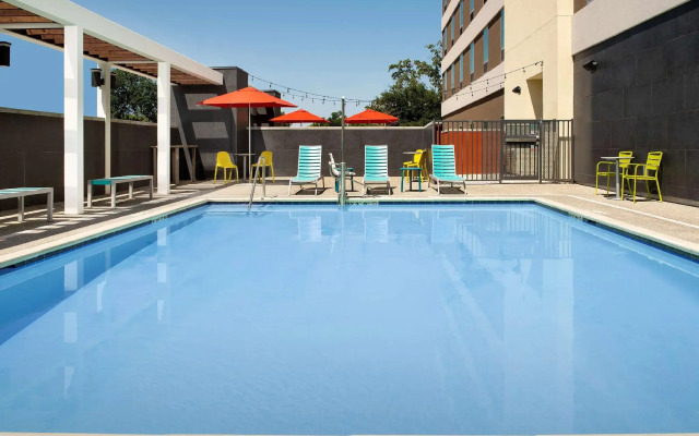 Home2 Suites by Hilton Clovis Fresno Airport
