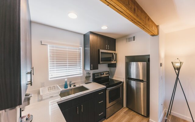 WanderJaunt Apts near Roosevelt Row