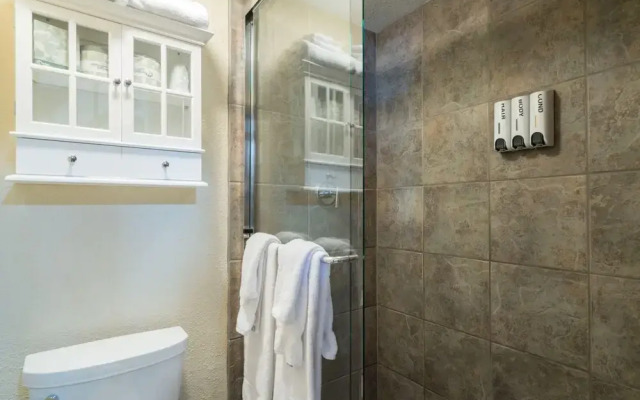 Manitou Lodge 11 Hotel Room by Alpine Lodging Telluride