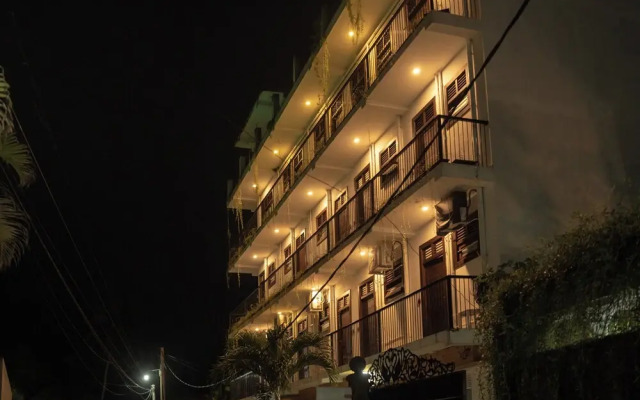 Traveller's Hotel Hikkaduwa