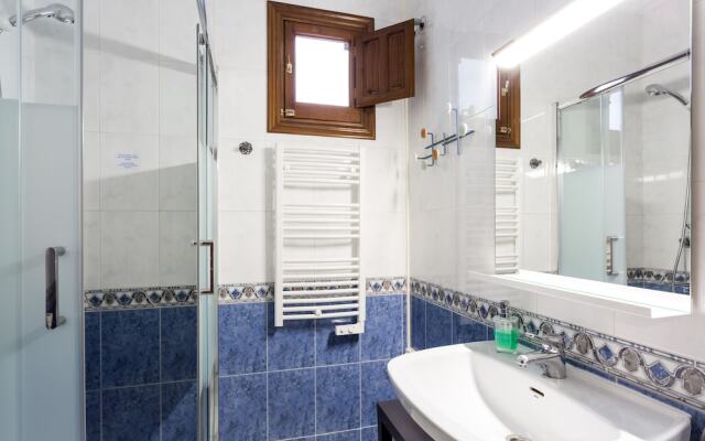 Holi-Rent Estudio Baños