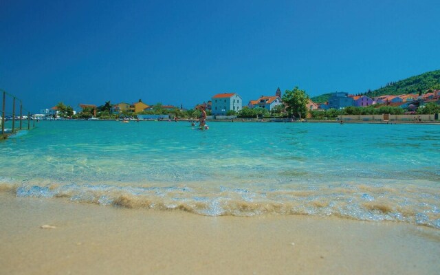 Stunning Home in Preko With 2 Bedrooms and Wifi