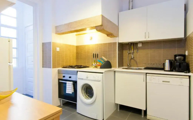 Chagas 17 By Central Hill Apartments