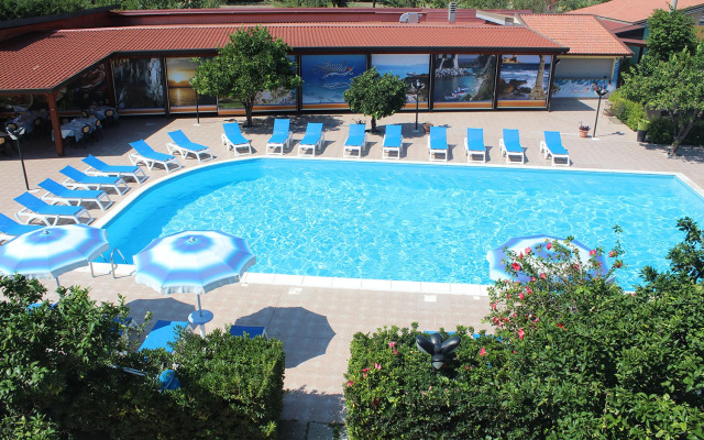 Club Esse Aquilia Beach Village