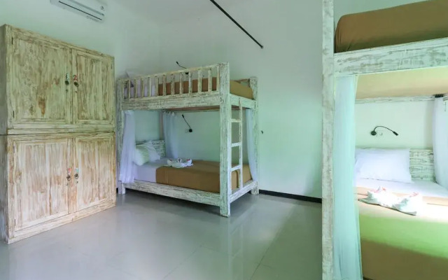 The Green Groves Hostel