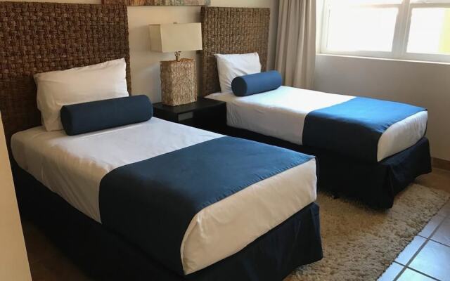 Puerta Cortes Residences: Las Colinas