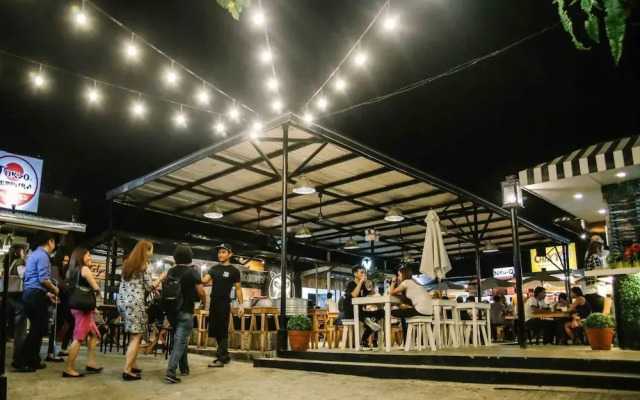 Food District Hostel - Ortigas Kapitolyo