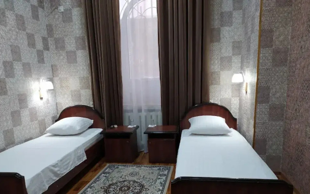 Sharq plaza