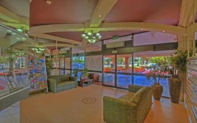 Thornton Tower Apartments