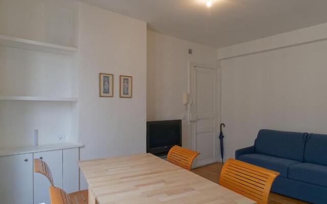 Quiet apartment near Montmartre