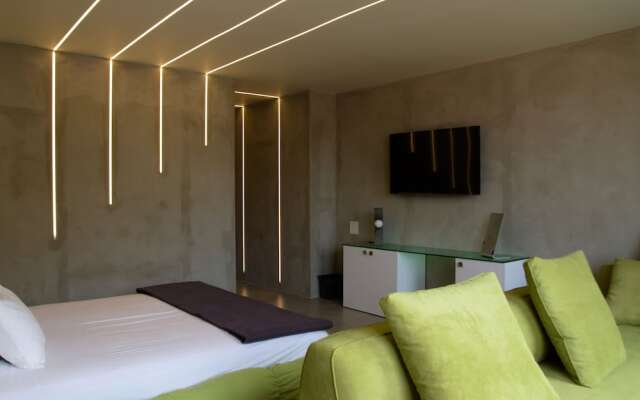 99 Adrianou Luxury Urban Stay