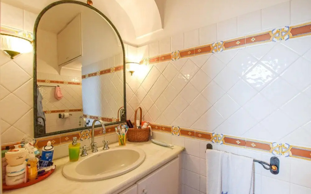 Beautiful Home in Casamicciola Terme With 2 Bedrooms and Wifi