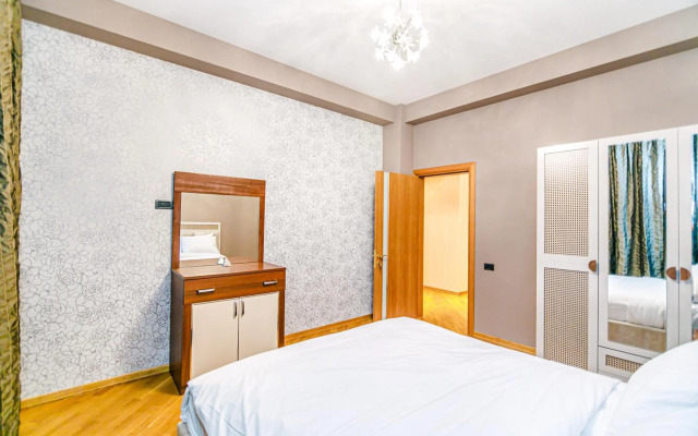 Zarifa Aliyeva str. 28 M63 Daire