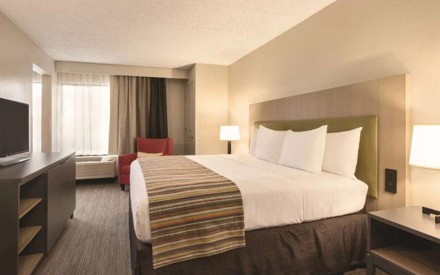 Country Inn & Suites by Radisson, La Crosse, WI