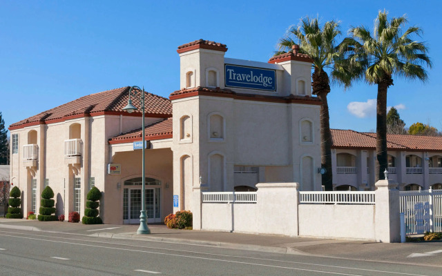 Super 8 by Wyndham Olive Branch