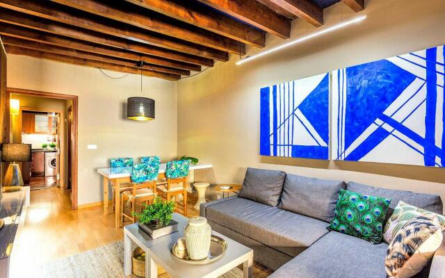 Lovely penthouse 2BR in Eixample - ArtBlue