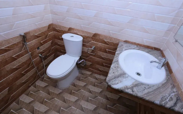 OYO Flagship 16910 Hotel Prince Palace