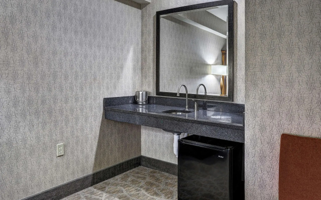 Hotel Alpenrock Breckenridge, Curio Collection by Hilton