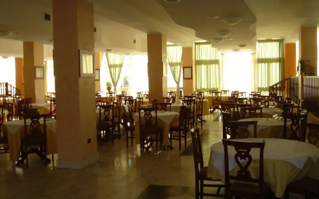 Club Malaspina Hotel