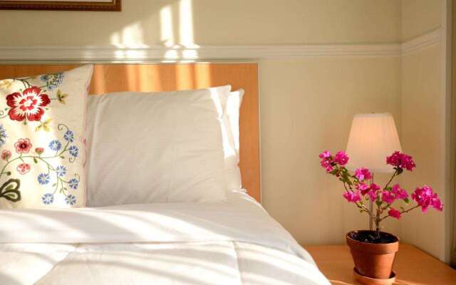 Parc Suites Hotel
