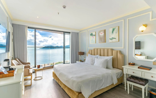 La Vague Hotel – Guest Rooms – Nha Trang