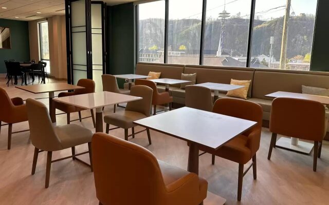 Comfort Suites Gatlinburg Downtown-Convention Center