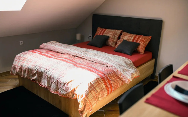Manoir Apartments