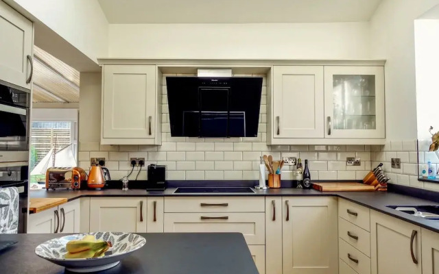 Haul A Gwynt, Pwllheli