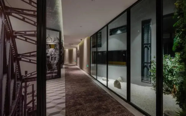 Shanghai Uin Hotel